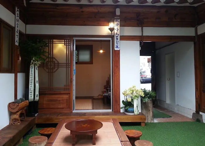 Punggyeong Hanok Casa de hóspedes